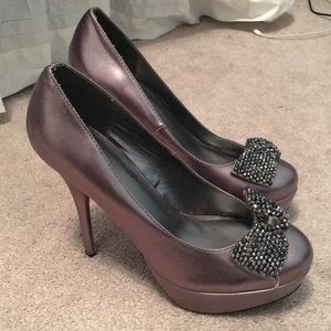 Shi by Journeys silver metallic heels